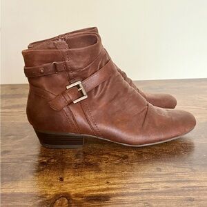 Yuu Valeretta Boots Cognac Brown Women’s Size 8.5